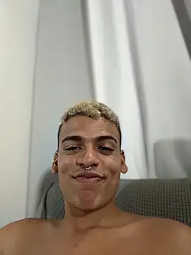 Leo bunny hot online show from 04-05-26, 12:30