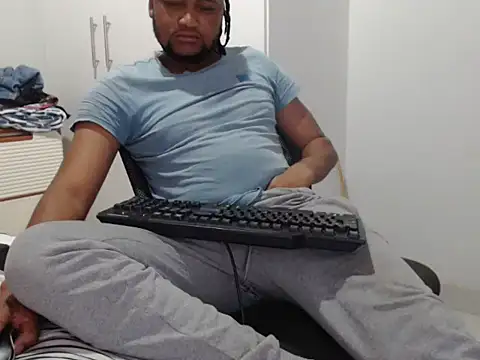 Snapshot of sexybobreezy chatting on 02-04-26, 02:45 sexybobreezy online show from 02-04-26, 02:45