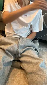 Snapshot of kimkim123123 chatting on 10-25-25, 04:20 kimkim123123 online show from 10-25-25, 04:20