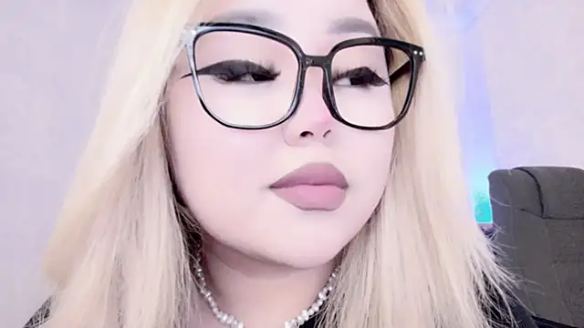 Snapshot of amelia_sunlight chatting on 01-18-25, 10:49 amelia sunlight online show from 01-18-25, 10:49