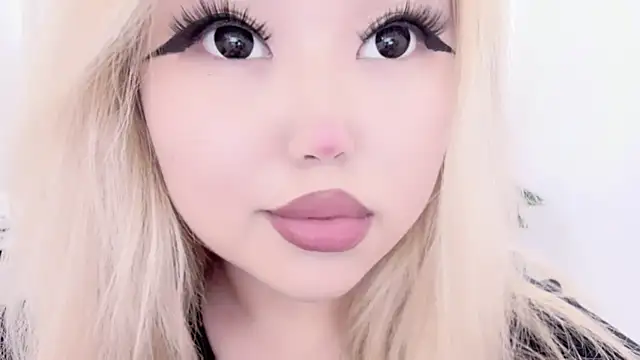 Snapshot of amelia_sunlight chatting on 03-06-25, 04:52 amelia sunlight online show from 03-06-25, 04:52