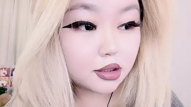 Snapshot of amelia_sunlight chatting on 03-14-25, 01:27 amelia sunlight online show from 03-14-25, 01:27