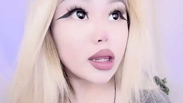 Snapshot of amelia_sunlight chatting on 03-18-25, 11:31 amelia sunlight online show from 03-18-25, 11:31