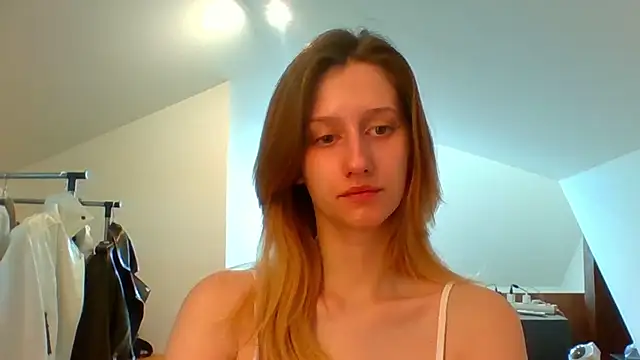 Snapshot of LUNA_delight chatting on 02-28-25, 07:48 LUNA delight online show from 02-28-25, 07:48