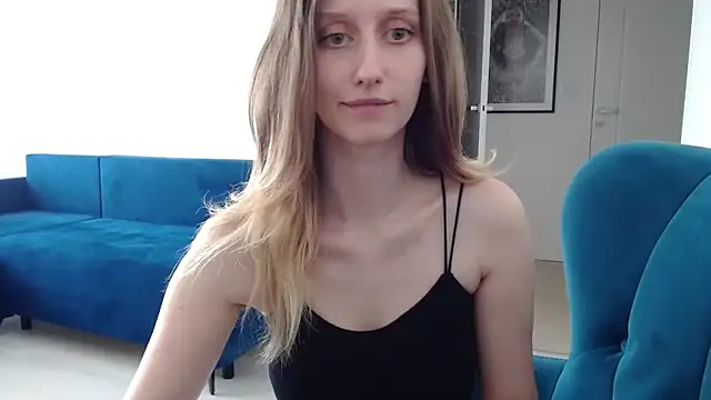 Snapshot of LUNA_delight chatting on 09-17-25, 12:40 LUNA delight online show from 09-17-25, 12:40