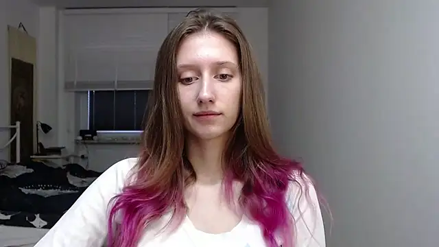 LUNA delight online show from 11-18-25, 06:40