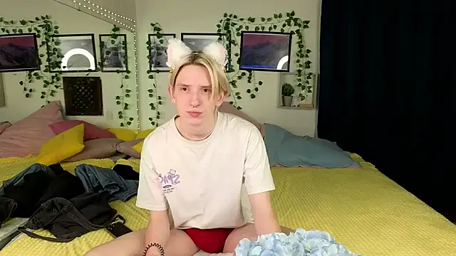 Snapshot of Ron_Vils chatting on 02-09-25, 05:54 Ron Vils online show from 02-09-25, 05:54