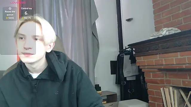 Snapshot of Ron_Vils chatting on 02-16-25, 06:43 Ron Vils online show from 02-16-25, 06:43