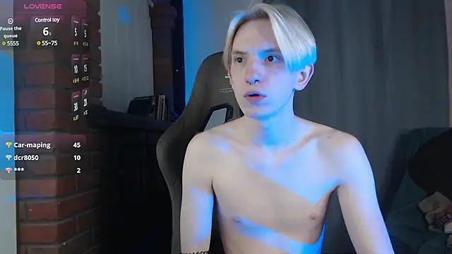 Snapshot of Ron_Vils chatting on 02-28-25, 11:03 Ron Vils online show from 02-28-25, 11:03