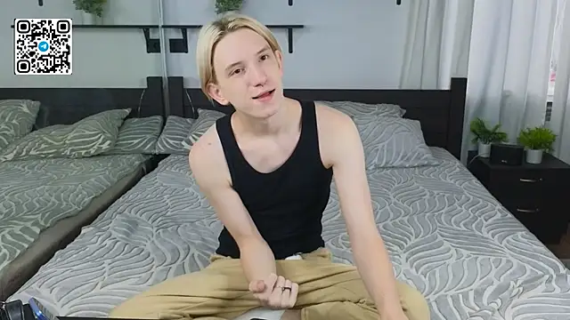 Snapshot of Ron_Vils chatting on 09-22-25, 05:31 Ron Vils online show from 09-22-25, 05:31