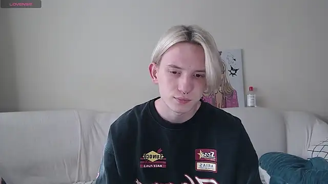 Snapshot of Ron_Vils chatting on 09-25-25, 08:29 Ron Vils online show from 09-25-25, 08:29