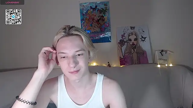 Snapshot of Ron_Vils chatting on 09-27-25, 06:40 Ron Vils online show from 09-27-25, 06:40