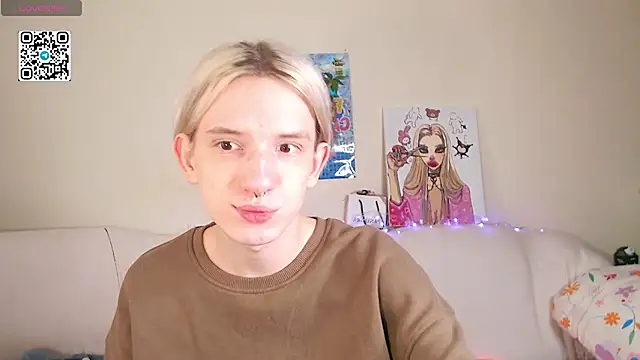 Snapshot of Ron_Vils chatting on 10-03-25, 05:59 Ron Vils online show from 10-03-25, 05:59