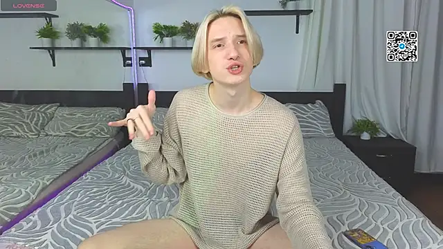 Snapshot of Ron_Vils chatting on 11-10-25, 04:17 Ron Vils online show from 11-10-25, 04:17