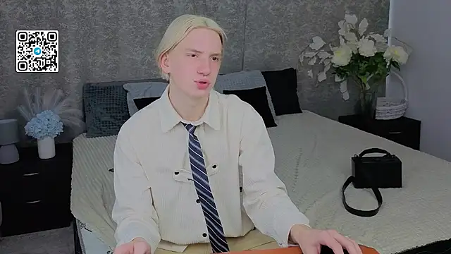 Snapshot of Ron_Vils chatting on 12-03-25, 08:34 Ron Vils online show from 12-03-25, 08:34