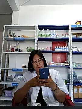 Megan jennerr online show from 03-19-25, 01:40