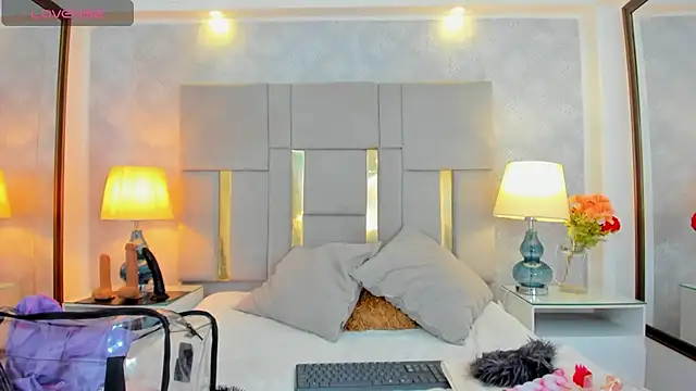 Miranda Foxx online show from 01-13-25, 09:31