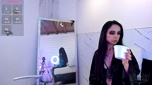 Alice noir online show from 12-06-24, 08:18