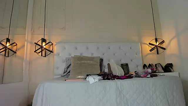 Snapshot of Slut_Milf_ chatting on 01-09-25, 06:15 Slut Milf online show from 01-09-25, 06:15