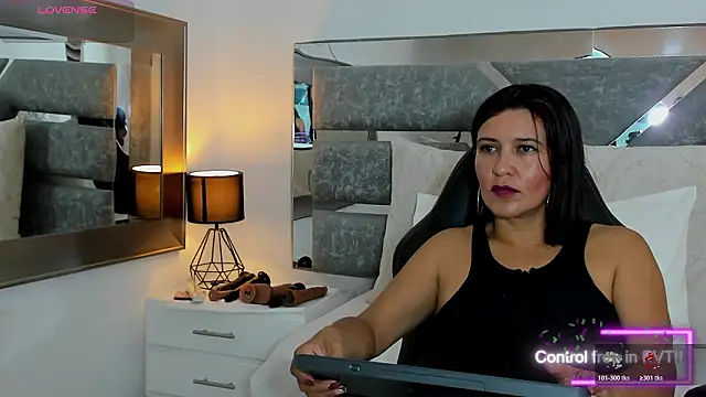 Slut Milf  online show from 03-06-26, 07:21