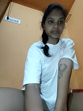 Cool  girl online show from 11-01-25, 07:49