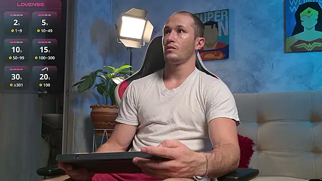 AxelFairchaild online show from 02-07-26, 01:04