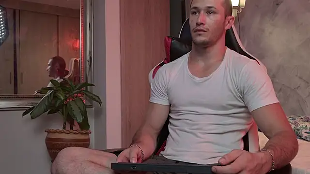 AxelFairchaild online show from 03-10-26, 12:43