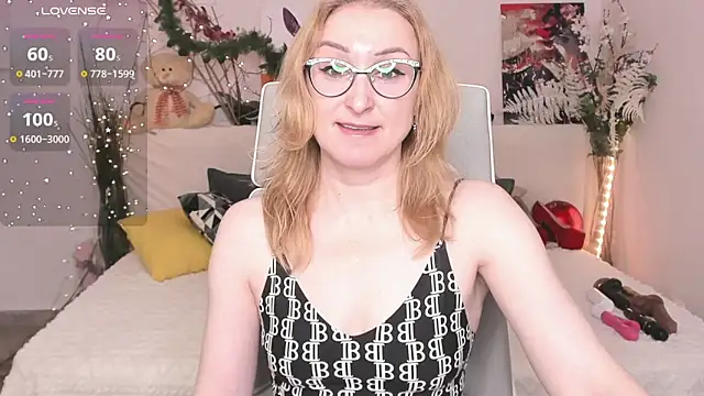 MadissonKiss online show from 12-16-25, 02:16