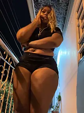 Lilybaudinx96 online show from 01-06-26, 05:44