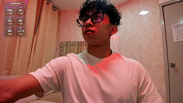 AkazaBoy  online show from 01-10-25, 04:12