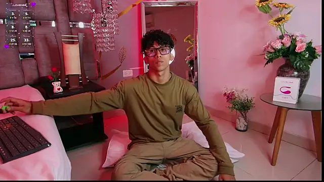 AkazaBoy  online show from 02-21-25, 02:06