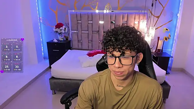 AkazaBoy  online show from 03-20-25, 04:29