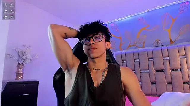 AkazaBoy  online show from 09-15-25, 07:58