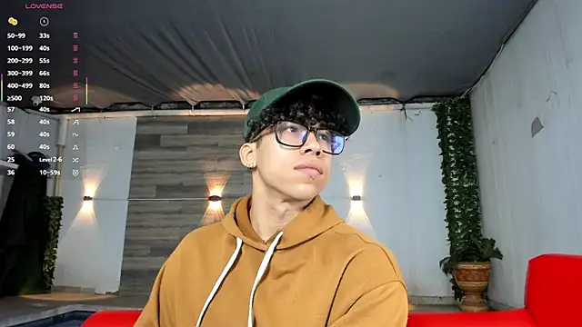 Snapshot of AkazaBoy_ chatting on 12-14-25, 04:51 AkazaBoy online show from 12-14-25, 04:51