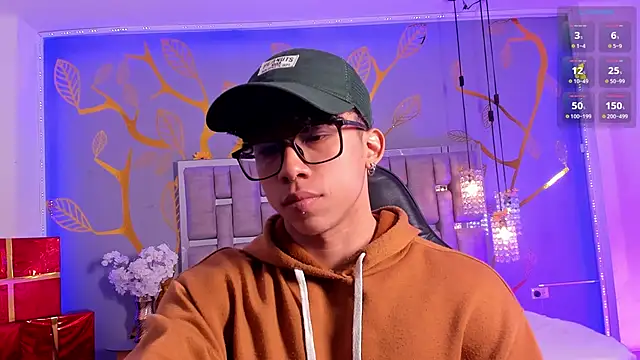 Snapshot of AkazaBoy_ chatting on 12-16-25, 04:06 AkazaBoy online show from 12-16-25, 04:06