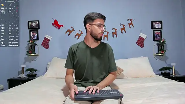 Snapshot of ETHAN_ADAM chatting on 12-16-24, 09:09 ETHAN ADAM online show from 12-16-24, 09:09