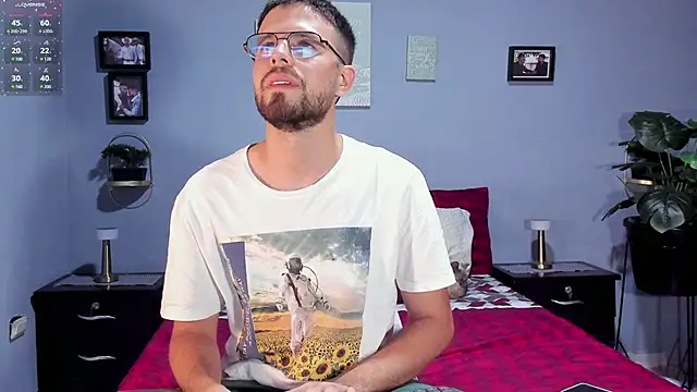 Snapshot of ETHAN_ADAM chatting on 02-05-25, 09:18 ETHAN ADAM online show from 02-05-25, 09:18