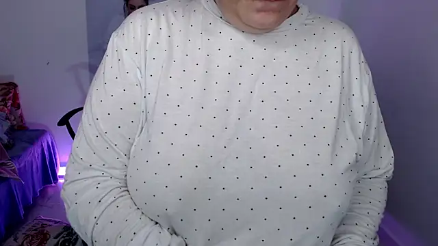 Serenay  online show from 12-02-24, 01:47