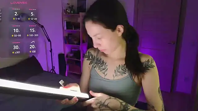 Space X Roxy  online show from 01-13-25, 07:53