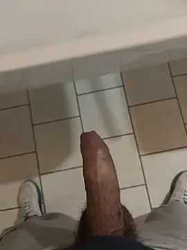 Snapshot of daubine46 chatting on 05-14-26, 07:20 daubine46 online show from 05-14-26, 07:20