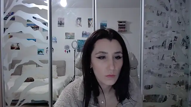 Snapshot of VitaminPorn chatting on 12-23-24, 10:12 VitaminPorn online show from 12-23-24, 10:12