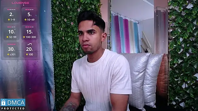 Snapshot of floriamANDjazmin chatting on 02-03-25, 06:39 floriamANDjazmin online show from 02-03-25, 06:39