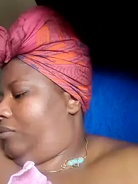 Snapshot of Leidy_quin chatting on 12-12-24, 04:10 Leidy quin online show from 12-12-24, 04:10