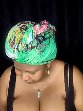 Snapshot of Leidy_quin chatting on 01-05-25, 01:24 Leidy quin online show from 01-05-25, 01:24