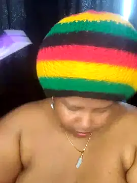 Snapshot of Leidy_quin chatting on 02-16-25, 09:16 Leidy quin online show from 02-16-25, 09:16