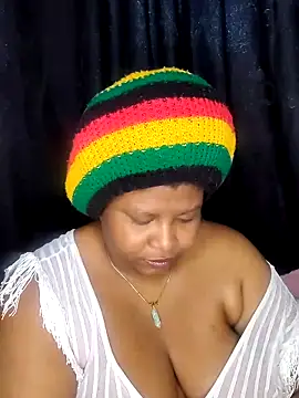 Snapshot of Leidy_quin chatting on 03-16-25, 10:09 Leidy quin online show from 03-16-25, 10:09