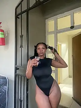 Snapshot of BeautyAuroa chatting on 01-23-25, 04:48 BeautyAuroa online show from 01-23-25, 04:48