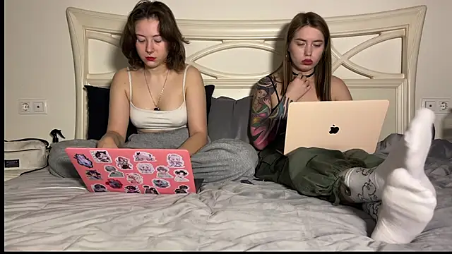 misswishh  online show from 02-14-25, 04:31