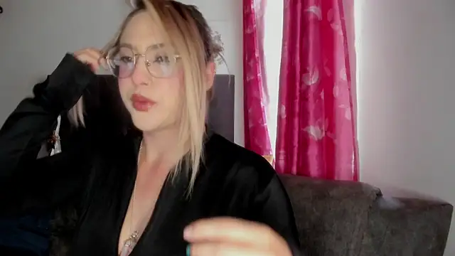 miss julietaa online show from 10-21-25, 12:39