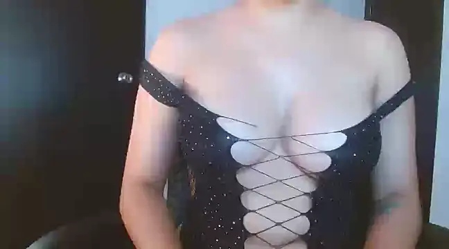 Snapshot of pamela_fox03 chatting on 03-09-25, 08:10 pamela fox03 online show from 03-09-25, 08:10